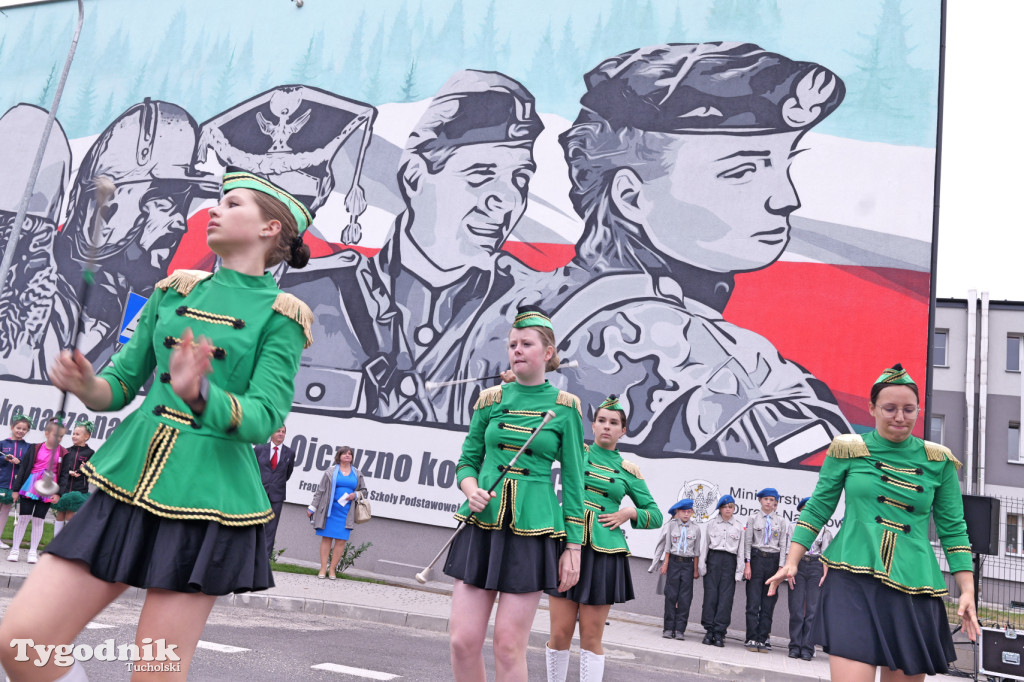 Lubiewo i patriotyczny mural. Uroczyste odsłonięcie