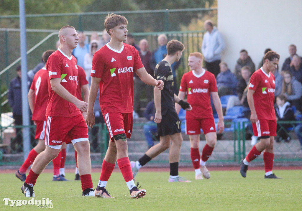 Klasa okręgowa: Tucholanka Tuchola - MUKS CWZS Bydgoszcz 8:1 (3:1)