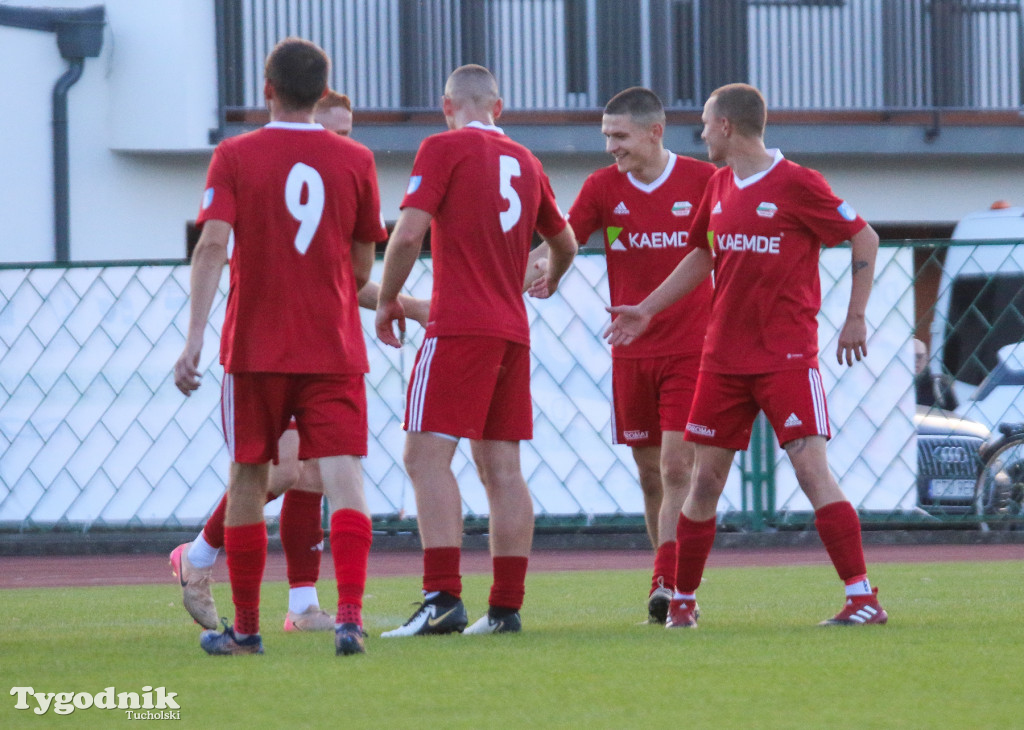 Klasa okręgowa: Tucholanka Tuchola - MUKS CWZS Bydgoszcz 8:1 (3:1)