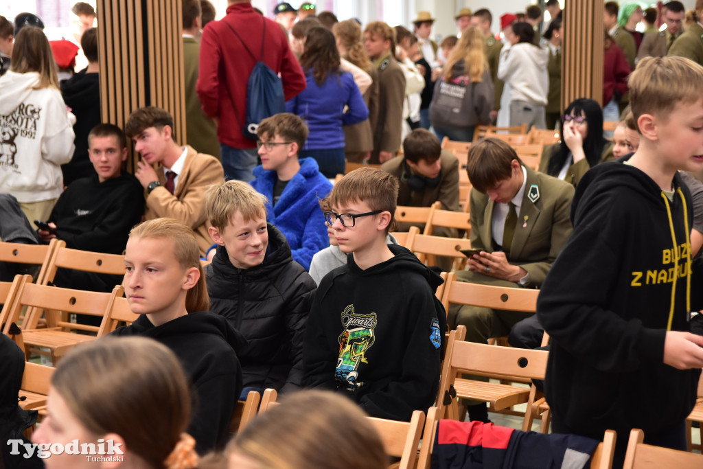 Tuchola: Europejski Dzień Języków Obcych w Technikum Leśnym im. Adama Loreta. Młóodzież zorganizowała prawdziwy \
