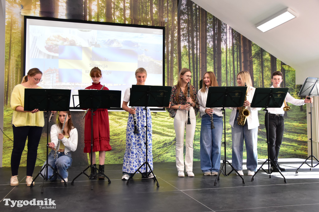Tuchola: Europejski Dzień Języków Obcych w Technikum Leśnym im. Adama Loreta. Młóodzież zorganizowała prawdziwy \