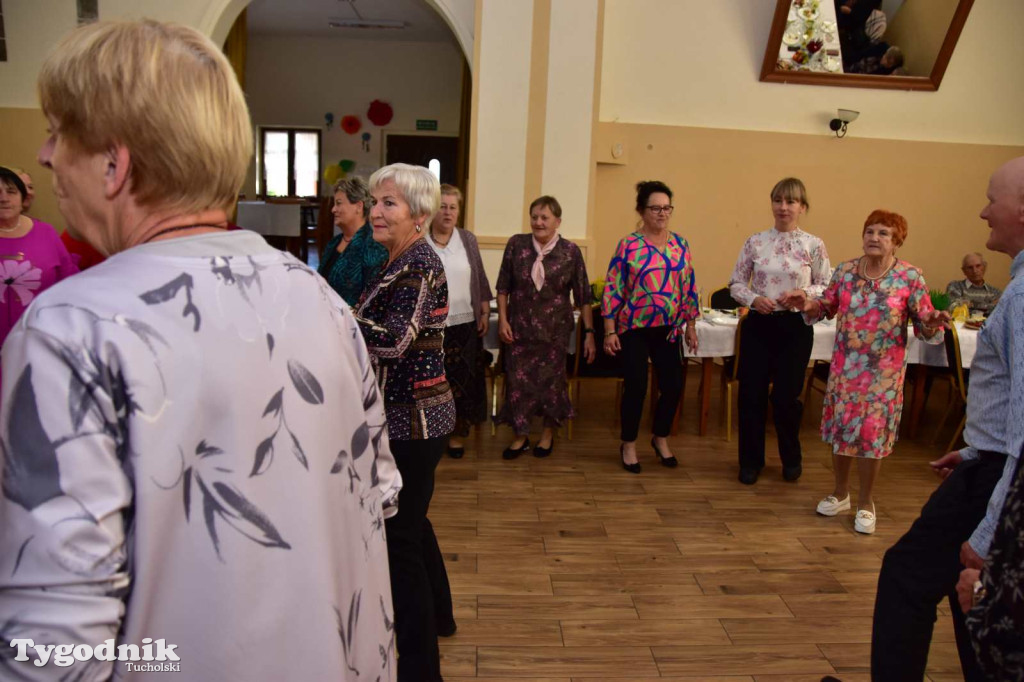 Zabawa taneczna Klubu Senior+ w Wielkim Mędromierzu