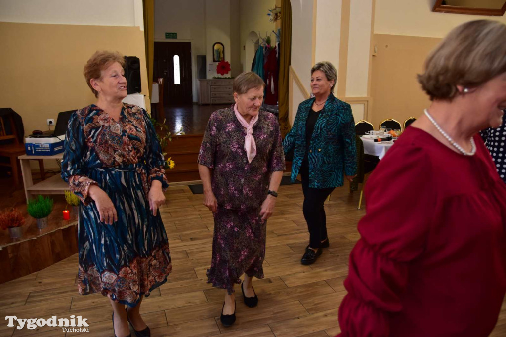 Zabawa taneczna Klubu Senior+ w Wielkim Mędromierzu