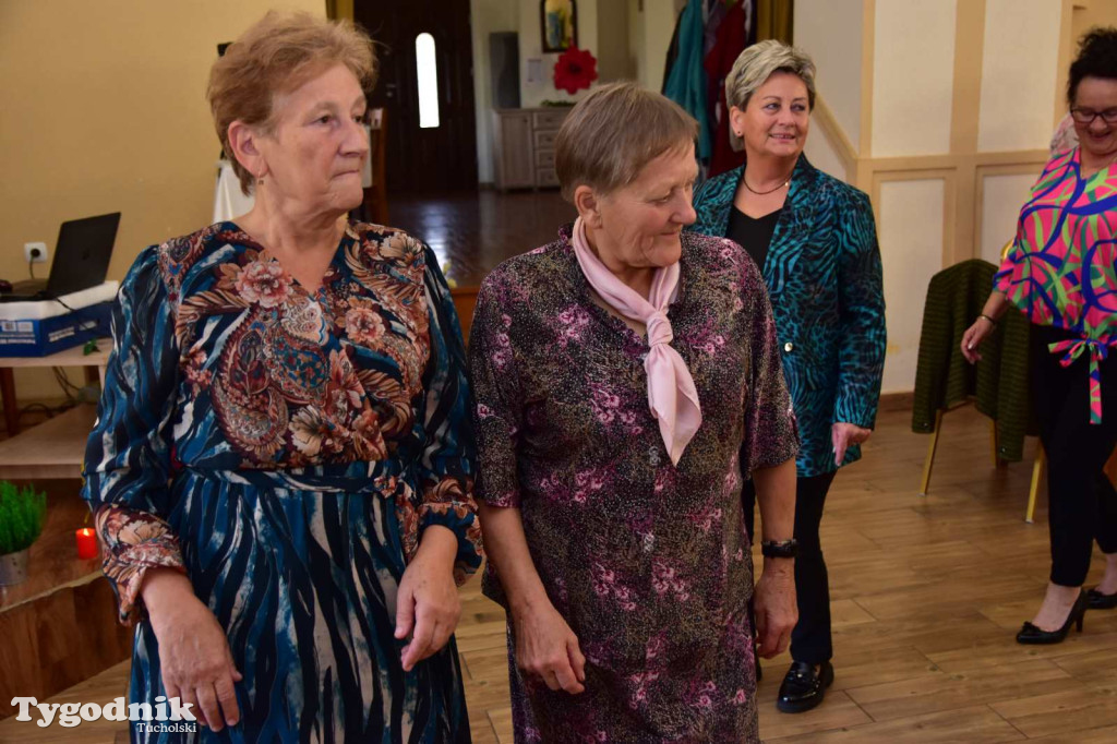 Zabawa taneczna Klubu Senior+ w Wielkim Mędromierzu