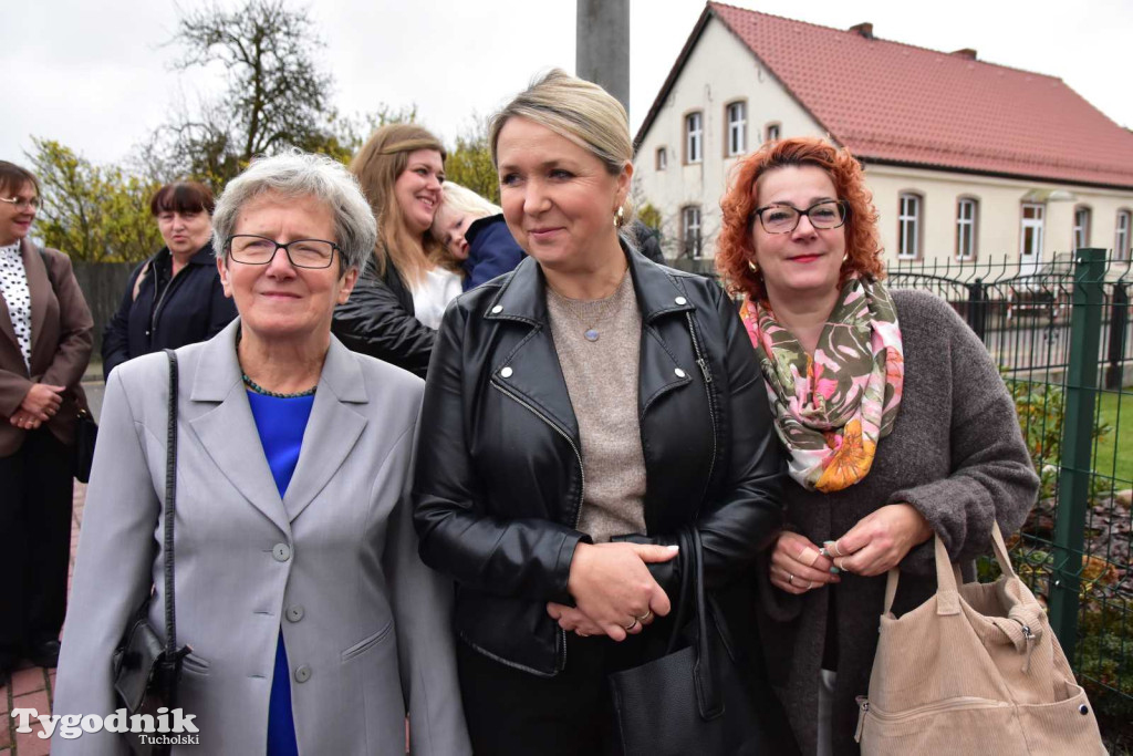 Lińsk: Uroczyście odebrano inwestycję przy Szkole Podstawowej