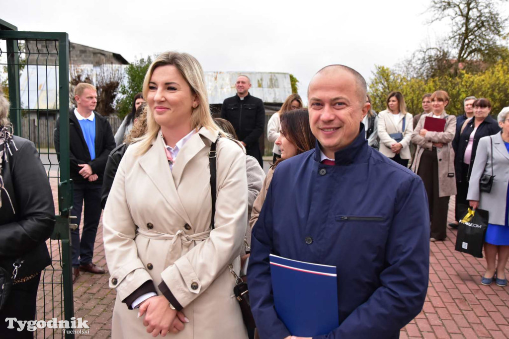 Lińsk: Uroczyście odebrano inwestycję przy Szkole Podstawowej