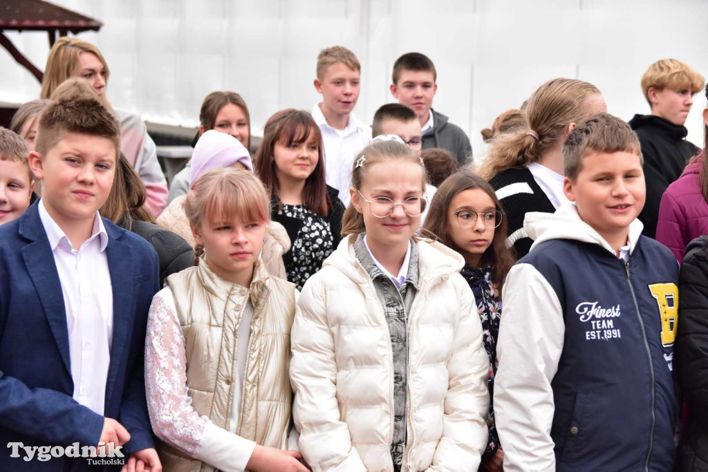 Lińsk: Uroczyście odebrano inwestycję przy Szkole Podstawowej