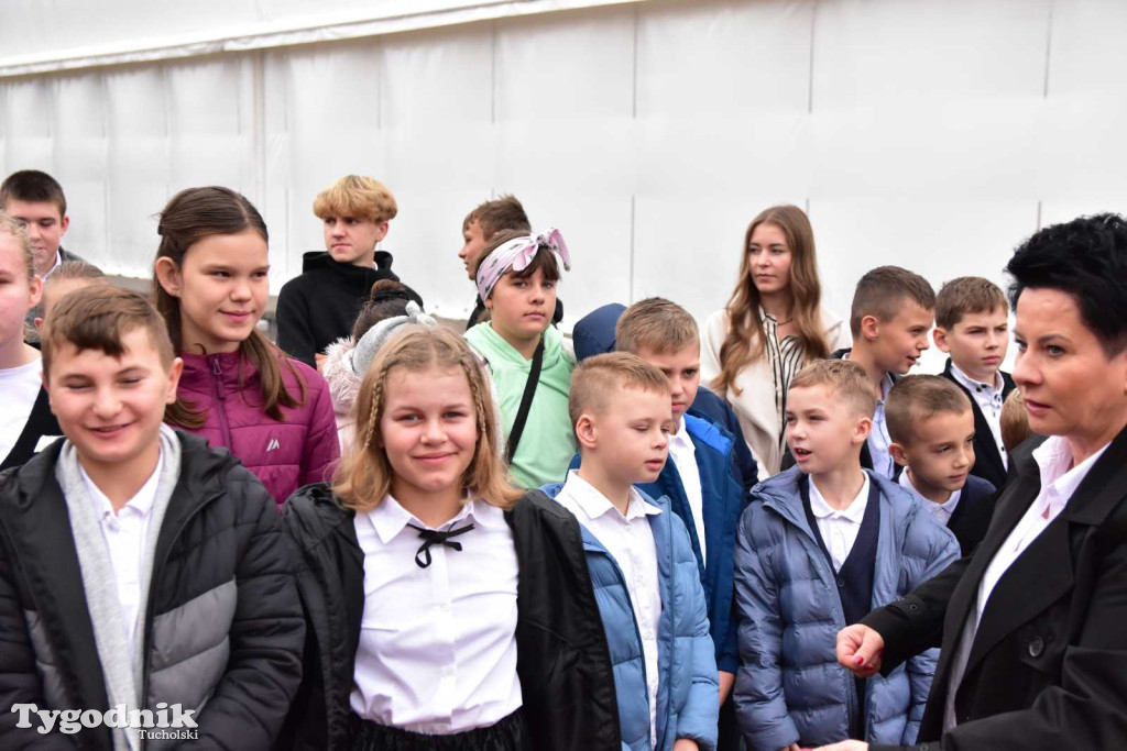Lińsk: Uroczyście odebrano inwestycję przy Szkole Podstawowej