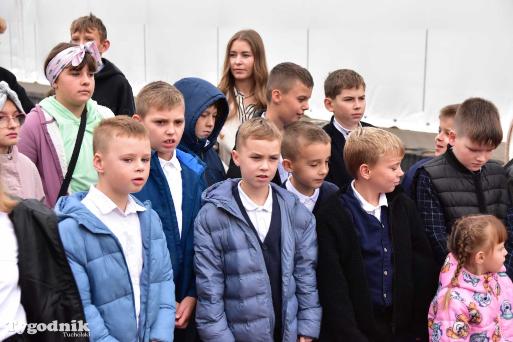 Lińsk: Uroczyście odebrano inwestycję przy Szkole Podstawowej