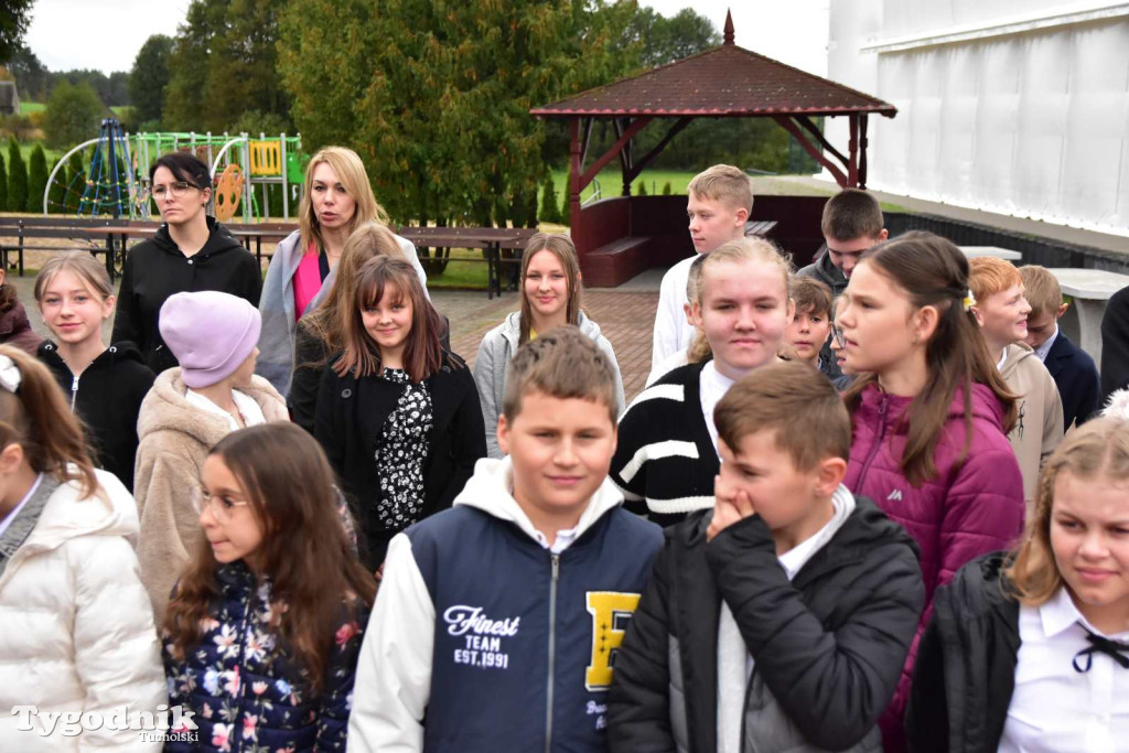 Lińsk: Uroczyście odebrano inwestycję przy Szkole Podstawowej
