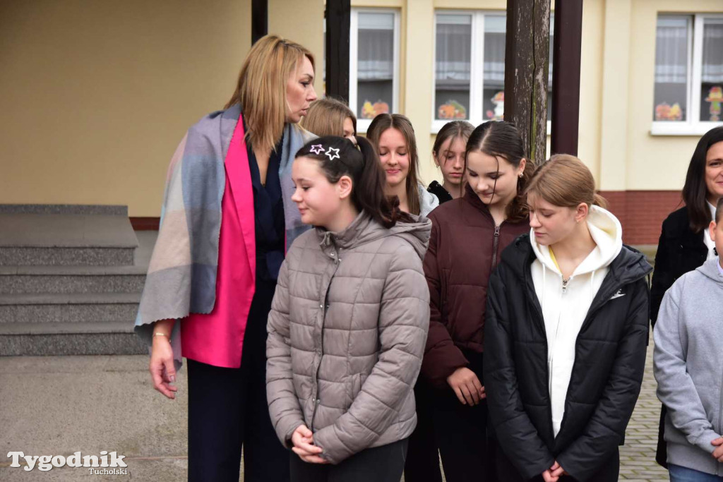 Lińsk: Uroczyście odebrano inwestycję przy Szkole Podstawowej