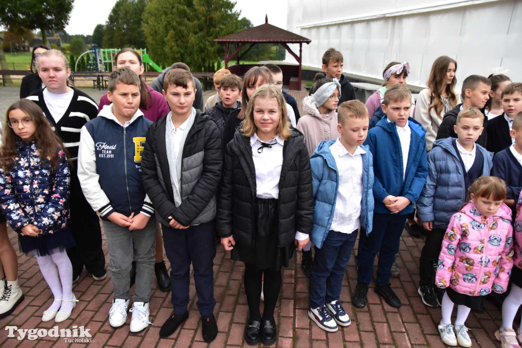 Lińsk: Uroczyście odebrano inwestycję przy Szkole Podstawowej
