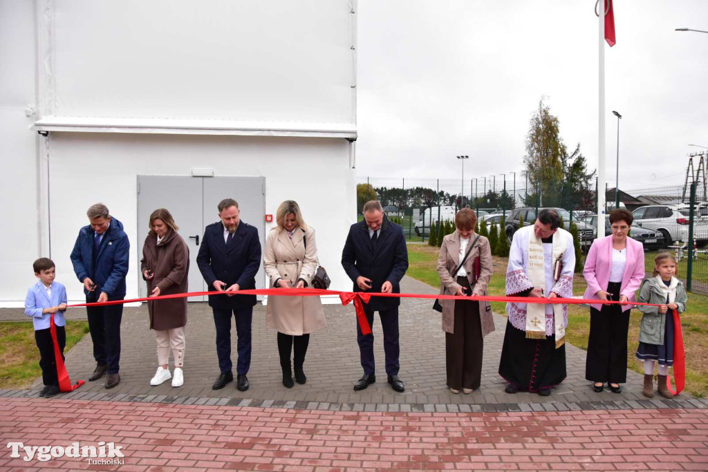Lińsk: Uroczyście odebrano inwestycję przy Szkole Podstawowej