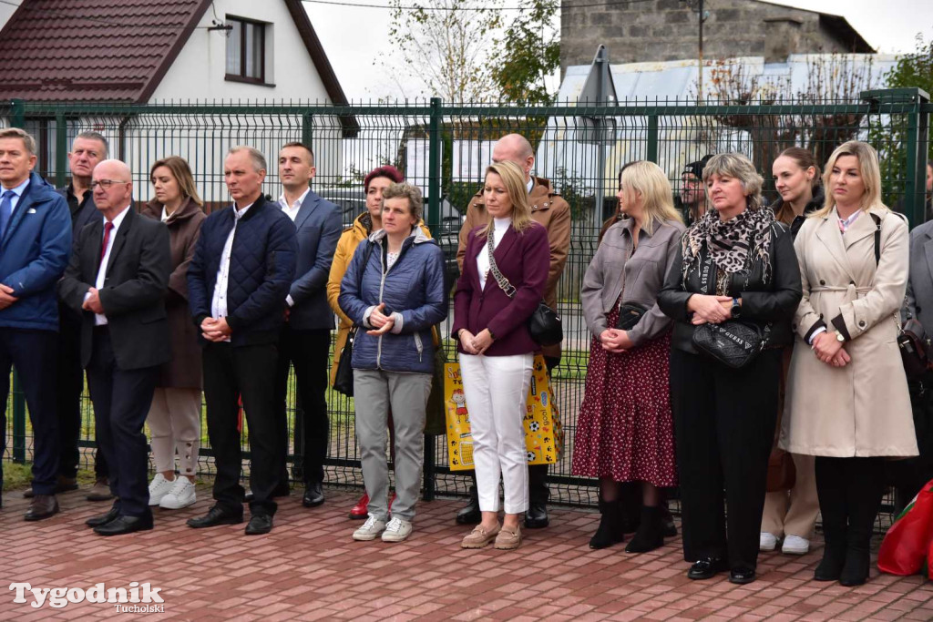 Lińsk: Uroczyście odebrano inwestycję przy Szkole Podstawowej