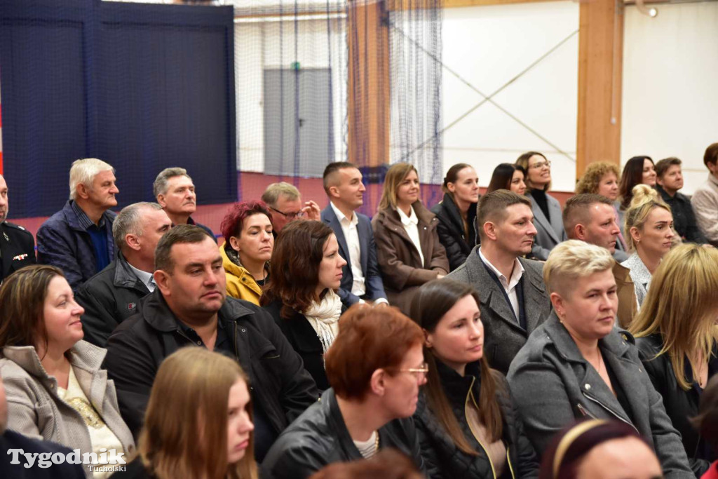 Lińsk: Uroczyście odebrano inwestycję przy Szkole Podstawowej