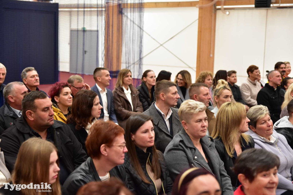 Lińsk: Uroczyście odebrano inwestycję przy Szkole Podstawowej