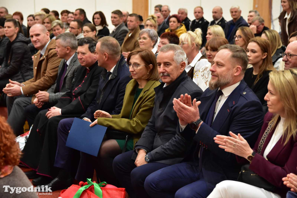 Lińsk: Uroczyście odebrano inwestycję przy Szkole Podstawowej