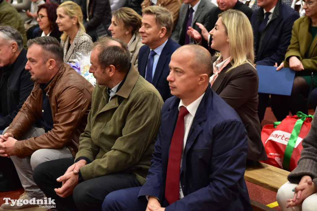 Lińsk: Uroczyście odebrano inwestycję przy Szkole Podstawowej