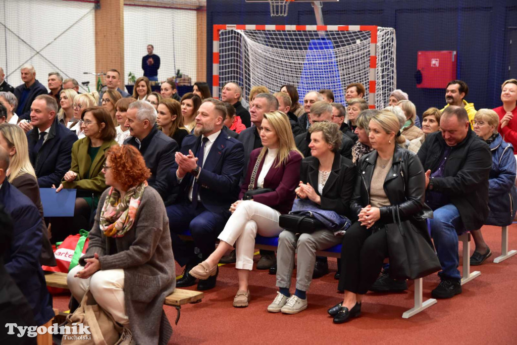 Lińsk: Uroczyście odebrano inwestycję przy Szkole Podstawowej