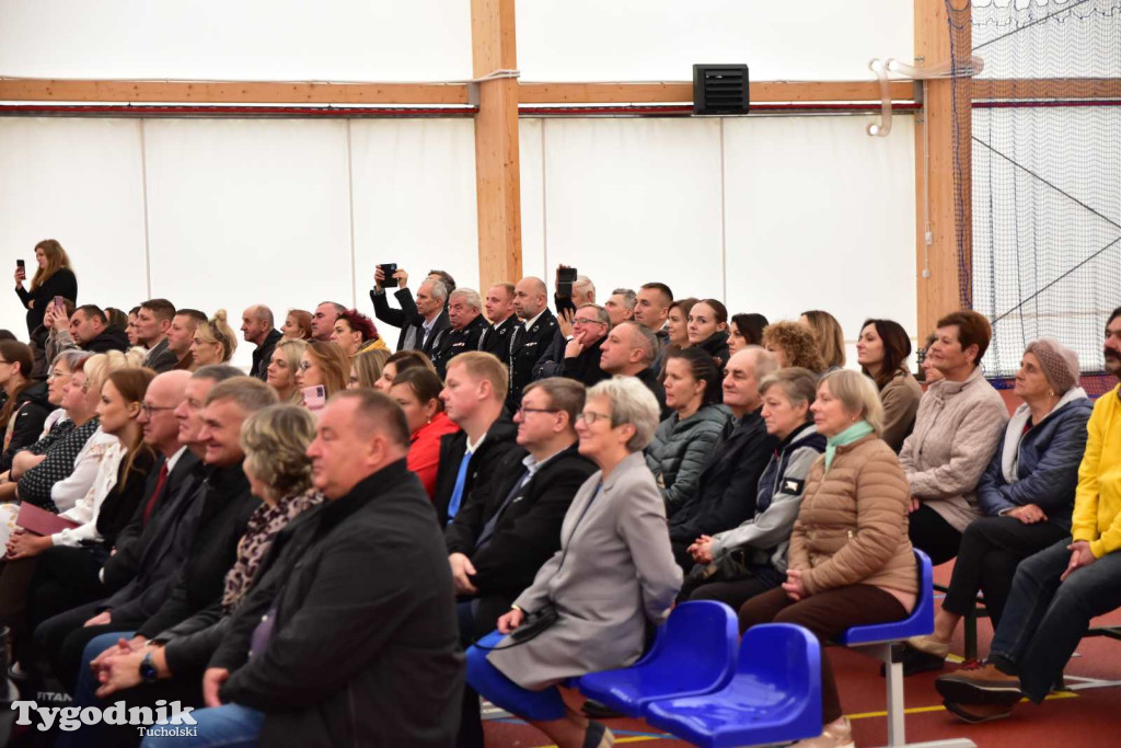 Lińsk: Uroczyście odebrano inwestycję przy Szkole Podstawowej