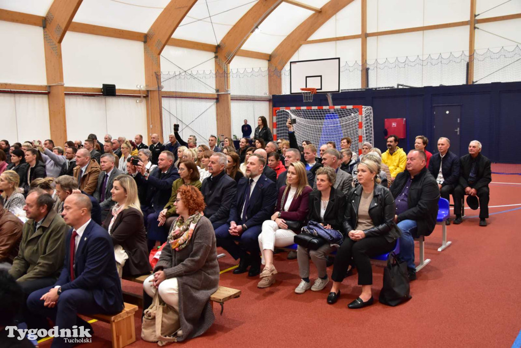 Lińsk: Uroczyście odebrano inwestycję przy Szkole Podstawowej