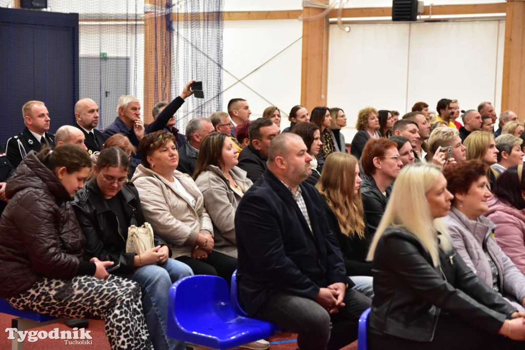 Lińsk: Uroczyście odebrano inwestycję przy Szkole Podstawowej