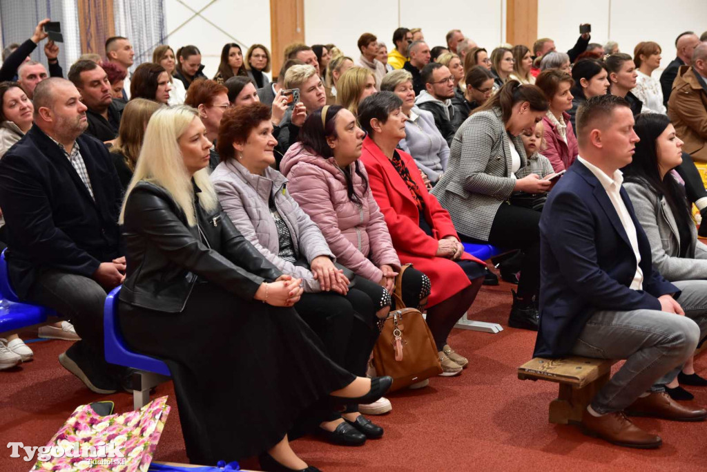 Lińsk: Uroczyście odebrano inwestycję przy Szkole Podstawowej
