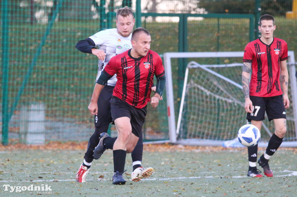 Klasa B: TKP Tuchola - Fuks Wielowicz 1:4 (0:2)
