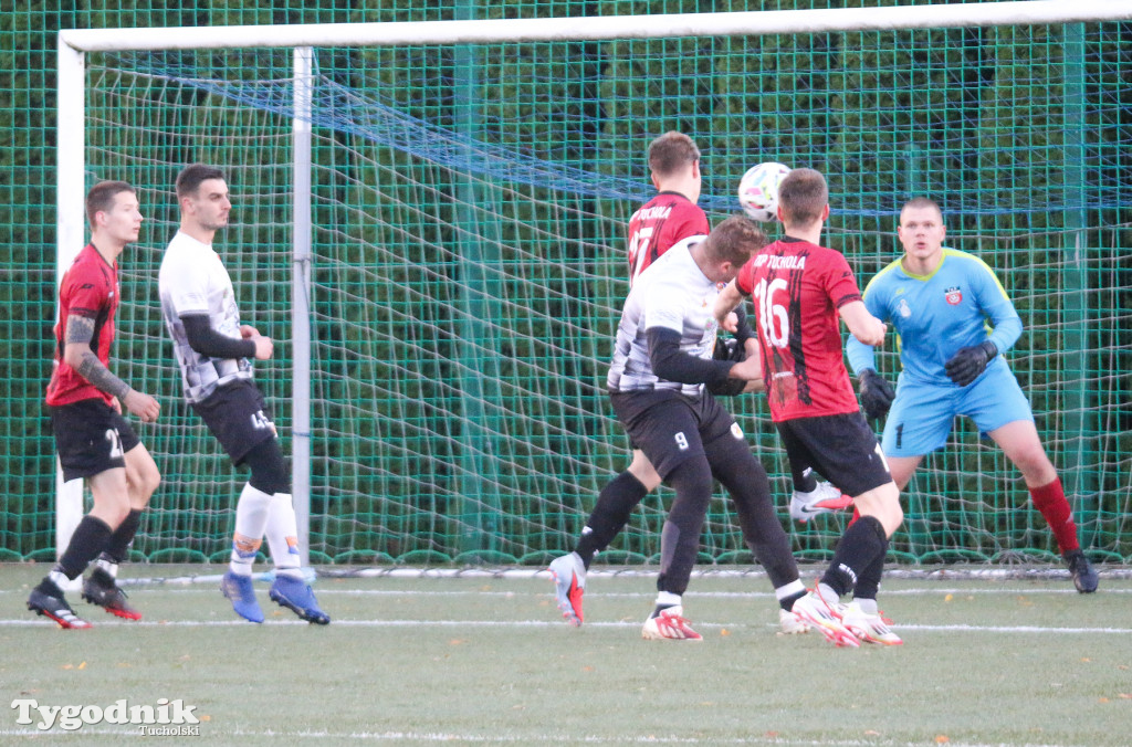 Klasa B: TKP Tuchola - Fuks Wielowicz 1:4 (0:2)