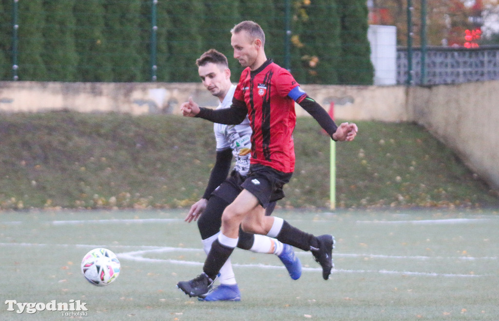 Klasa B: TKP Tuchola - Fuks Wielowicz 1:4 (0:2)