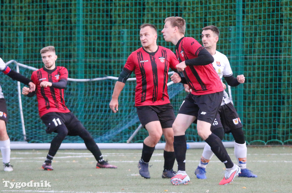 Klasa B: TKP Tuchola - Fuks Wielowicz 1:4 (0:2)
