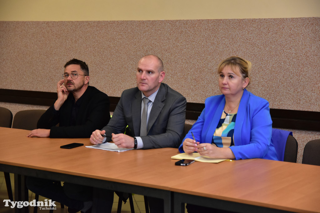 Co z drogami powiatowymi na naszym terenie? Minikowo dociska starostę i drogowców