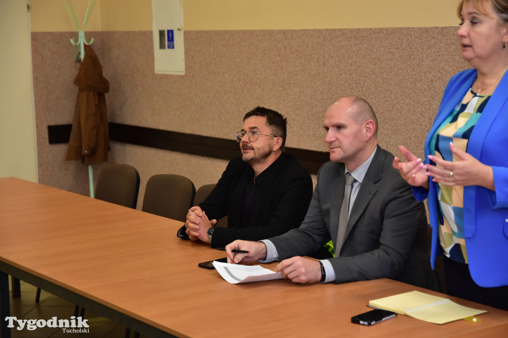 Co z drogami powiatowymi na naszym terenie? Minikowo dociska starostę i drogowców