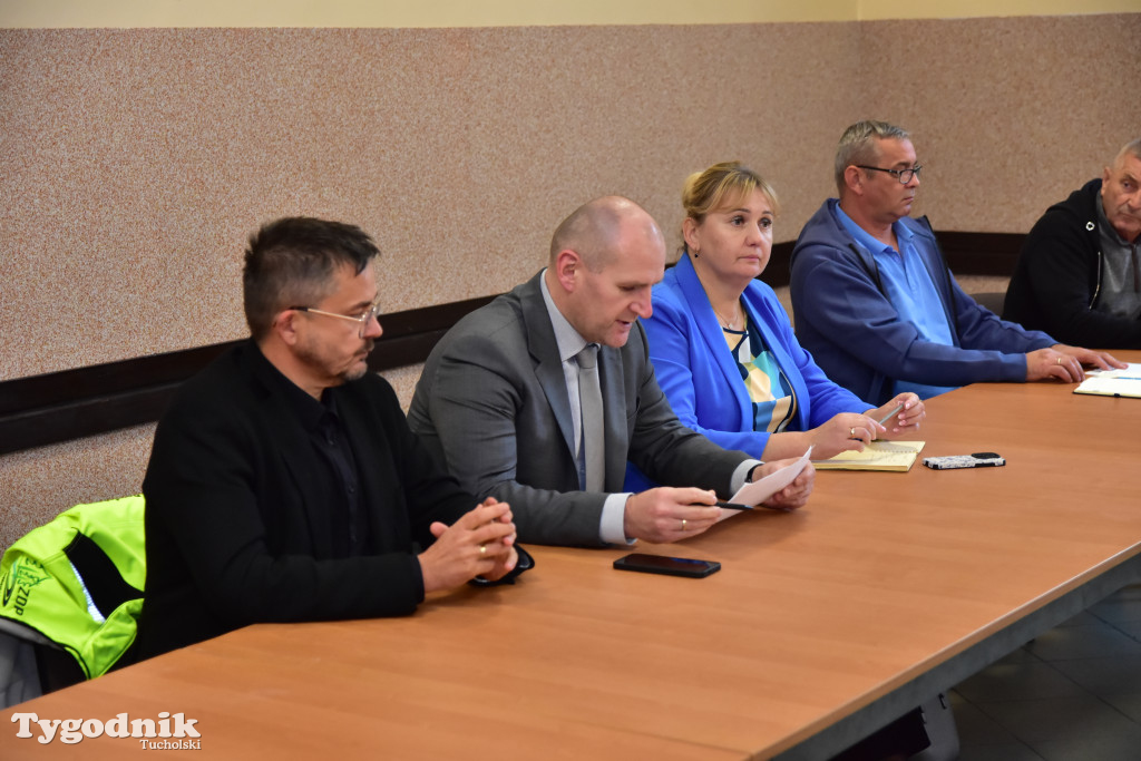 Co z drogami powiatowymi na naszym terenie? Minikowo dociska starostę i drogowców