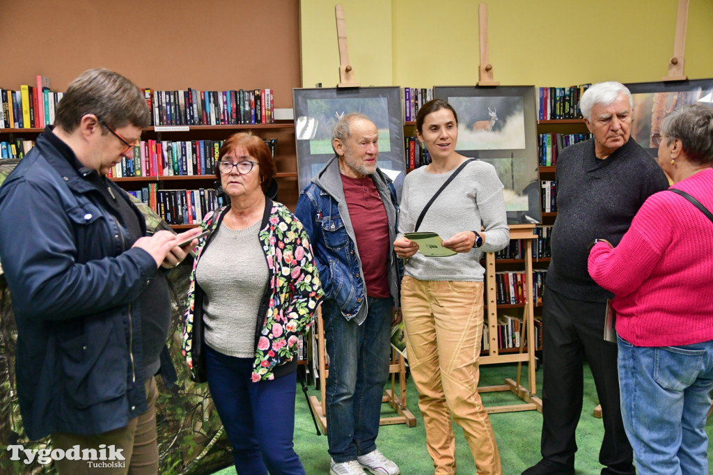  Osa w bibliotece. Marcin Ossowski ma pierwszy wernisaż!