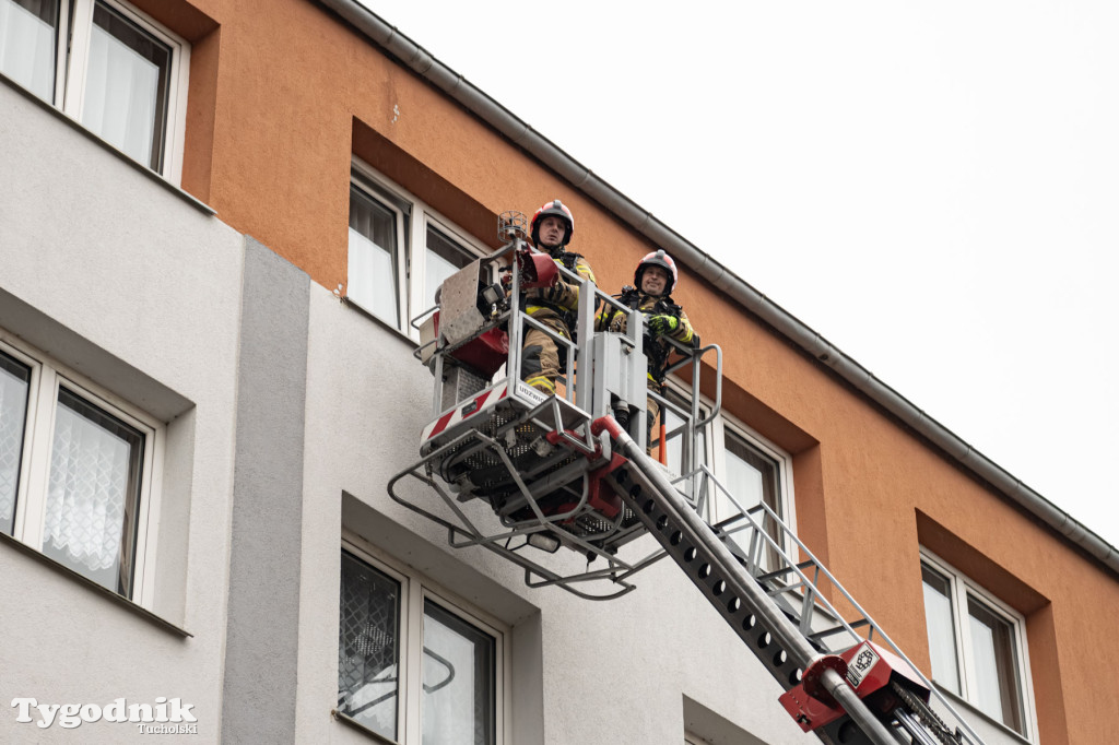 Tuchola. Strażacy ćwiczą! Ewakuacja internatu Technikum Leśnego