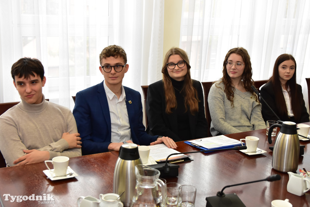 Młodzież o wykluczeniu komunikacyjnym w powiecie tucholskim. Skala problemu jest ogromna