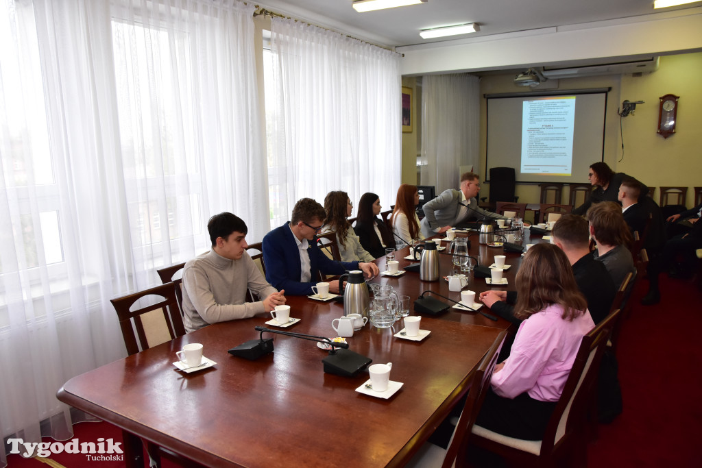 Młodzież o wykluczeniu komunikacyjnym w powiecie tucholskim. Skala problemu jest ogromna