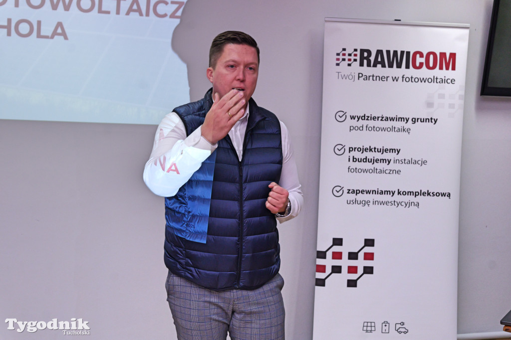 Słupy i sprawa farmy fotowoltaicznej. Spotkanie i co dalej?