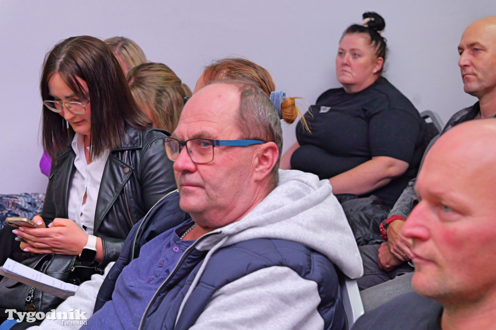 Słupy i sprawa farmy fotowoltaicznej. Spotkanie i co dalej?