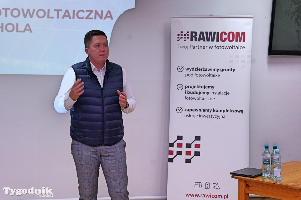 Słupy i sprawa farmy fotowoltaicznej. Spotkanie i co dalej?