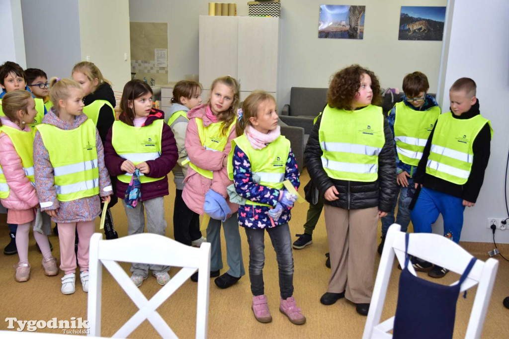 Dzieci z SP nr 2 z wizytą w Klubie seniora w Tucholi