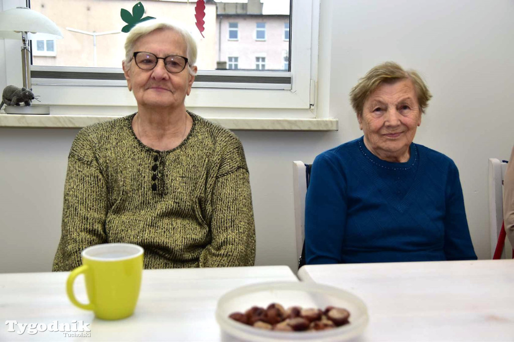 Dzieci z SP nr 2 z wizytą w Klubie seniora w Tucholi