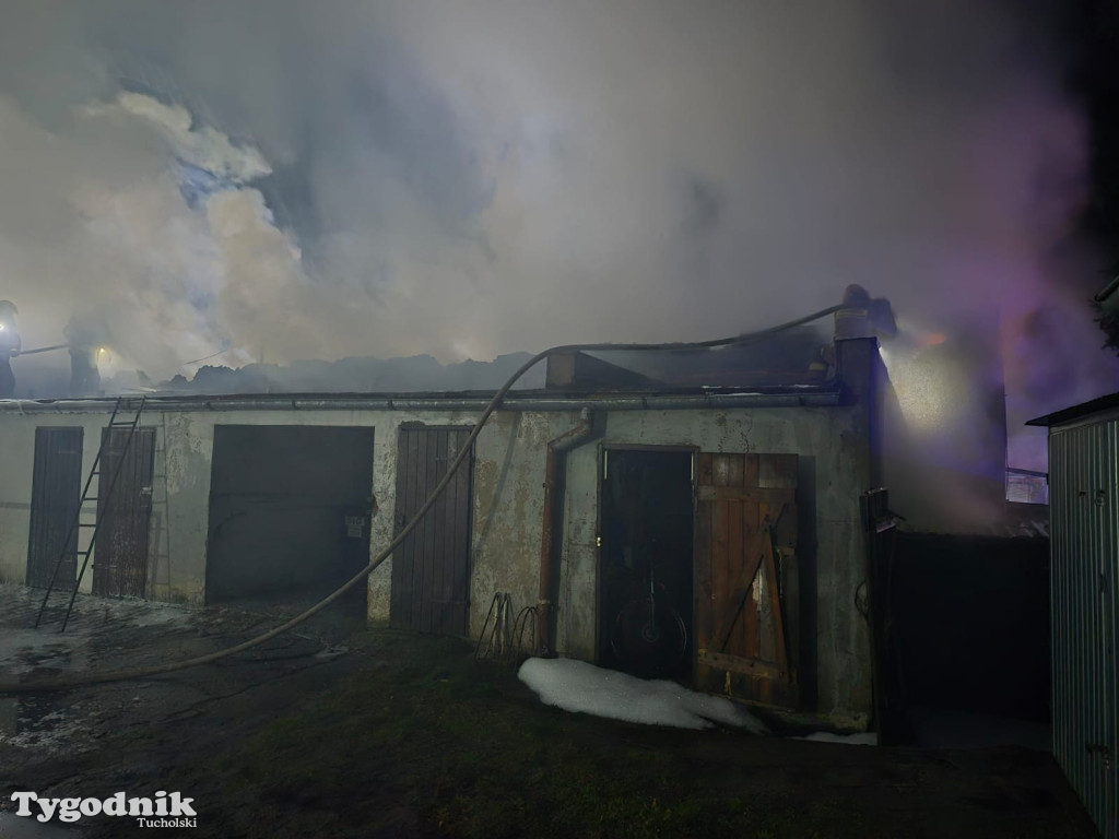 Tuchola. Pożar skupu złomu na ul. Chopina