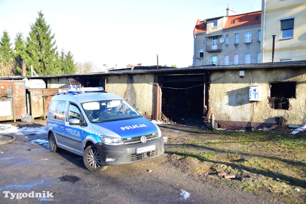 Pożar skupu złomu, stolarni, warsztatu w Tucholi – 31.10.25 r.