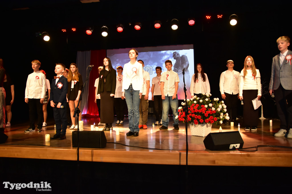 Śliwice: W wyjątkowy sposób upamiętnili najważniejsze lata dla naszego narodu