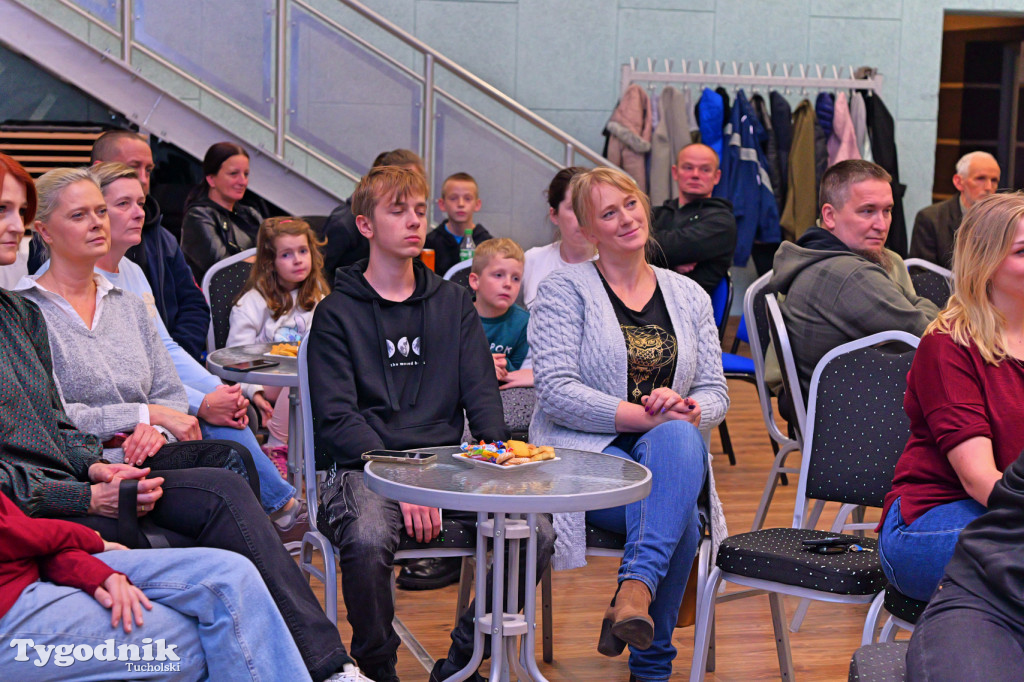 Cekcyn i konkurs fotograficzny z niebem w tle