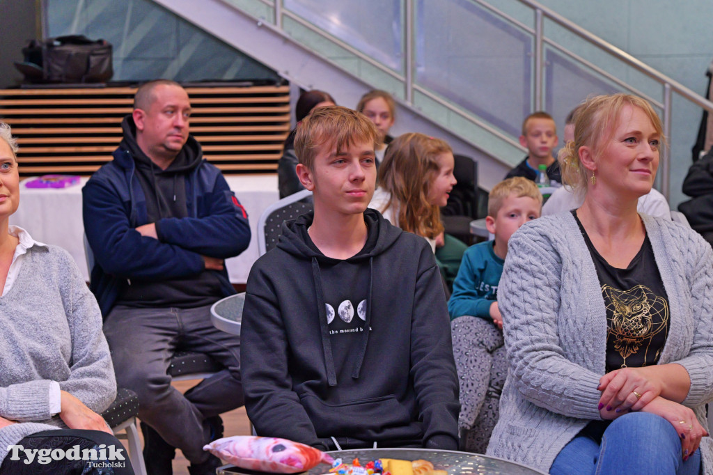 Cekcyn i konkurs fotograficzny z niebem w tle