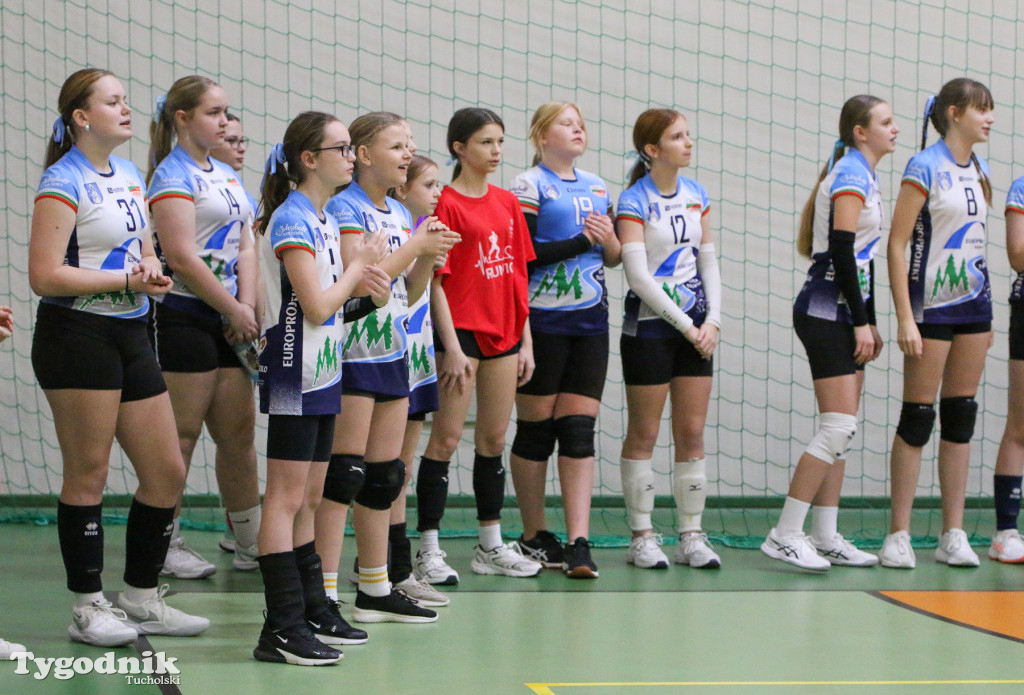 Siatkówka - liga wojewódzka młodziczek: dwa turnieje w Tucholi