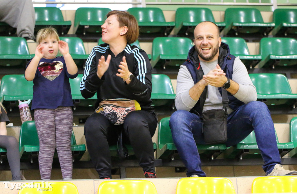 Siatkówka - liga wojewódzka młodziczek: dwa turnieje w Tucholi